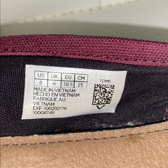 Toms - Picture 3 of 3